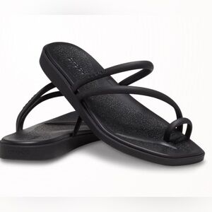 NEW CROCS Women's Miami Toe Loop Sandal black size 7 NWT